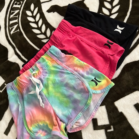 Hurley Set Of Three Shorts💕💕💕 - Picture 4 of 7